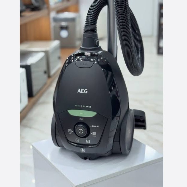 جارو برقی آاگ مدل vx82-oko