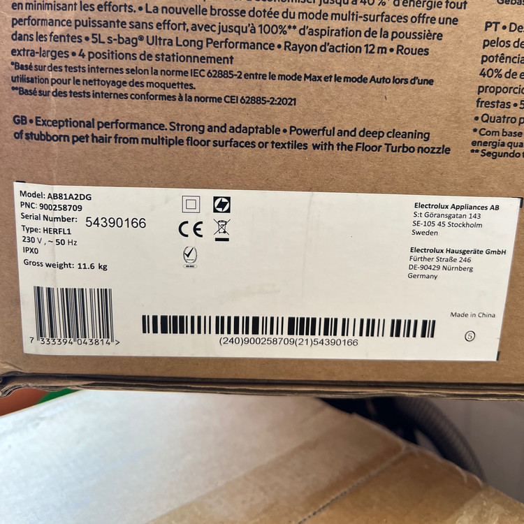 جارو برقی آاگ مدل انیمال Aeg Ab81 8000